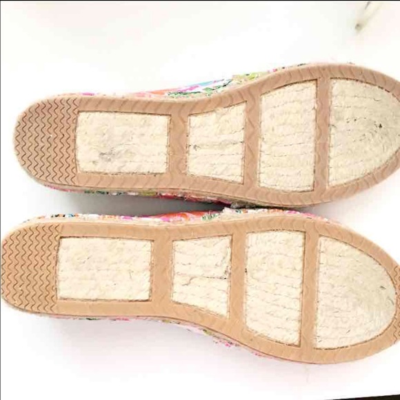 🚫 SOLD ON MERC 🚫 - Picture 3 of 4