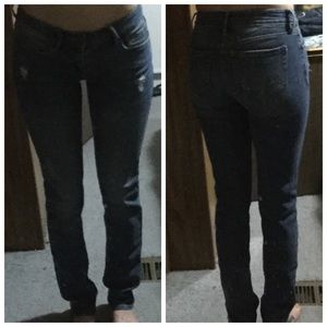 🌺Bullhead Low-Rise Lightly Distressed Skinny Jean