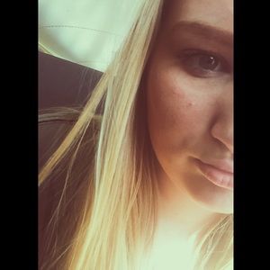 Meet your Posher, Kaylie