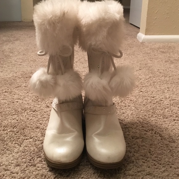 Snow boots - Picture 1 of 4