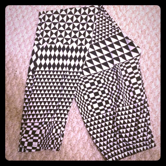 Black and white leggings
