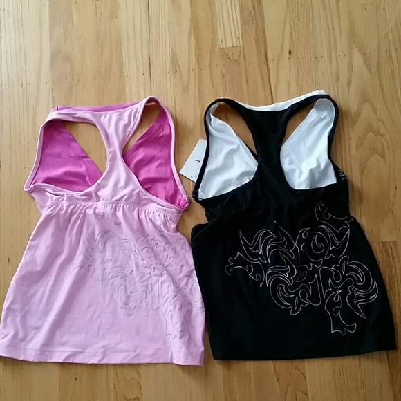 Nike running or tennis tanks - Picture 2 of 2