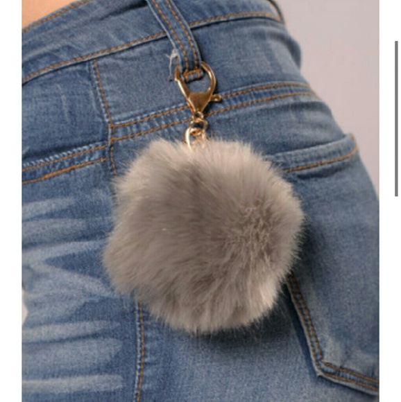 Fuzz key chains - Picture 4 of 4