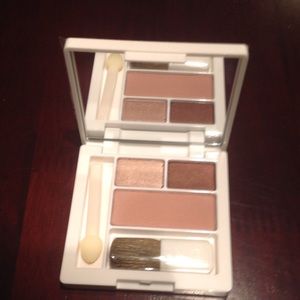 Clinique eye shadow duo and blush