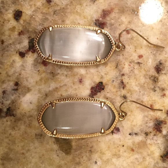 Grey Kendra Scott earnings!!