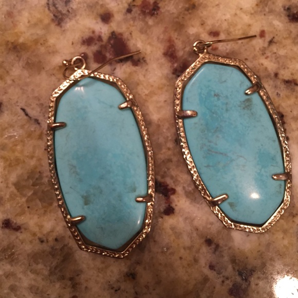 Turquoise Kendra Scott earrings!!