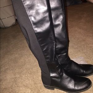 Black Riding Style boot! Slight scratch on left.
