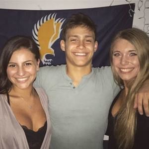 Meet your Posher, Julia