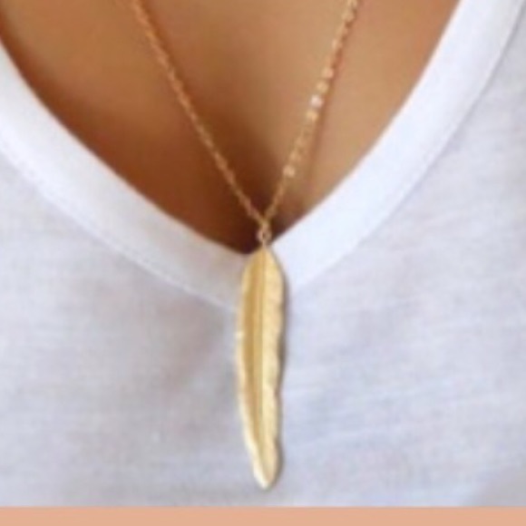 💜HP 4/15 NWT Turquoise Gold Triple Layer Necklace - Picture 3 of 3