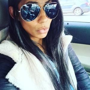 Meet your Posher, Leslie