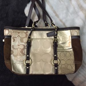 Coach Holiday Patchwork Tote 💖