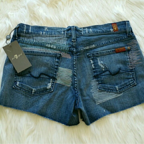 💞SALE💞 7 for all Mankind Cutoff Shorts - Picture 2 of 3