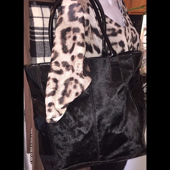 Patent leather and cowhide tote