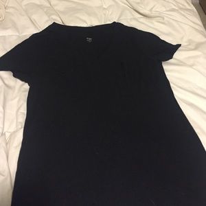 Long black pocket tee