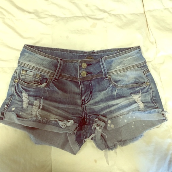 Ripped denim shorts