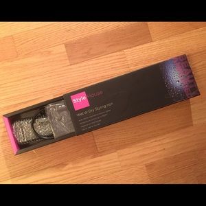 Style House wet or dry iron.