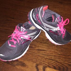 Brooks Running Sneakers