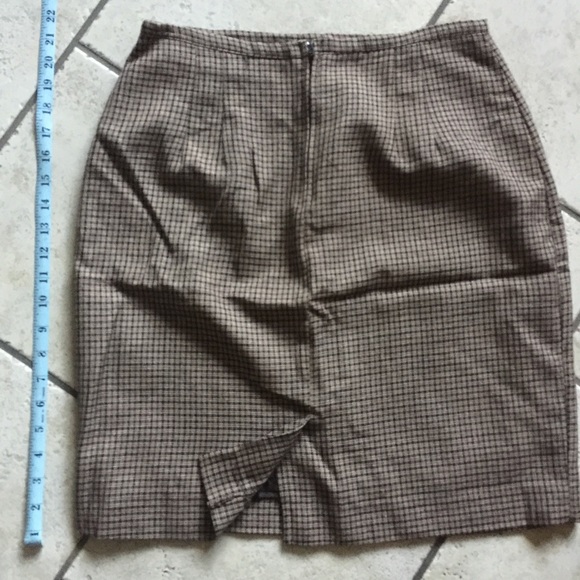 Skirt - Picture 2 of 2
