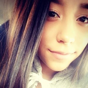 Meet your Posher, Esmeralda