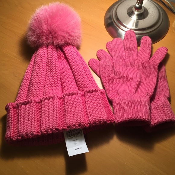 Hat & gloves