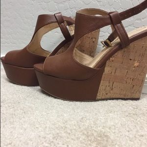 Jessica Simpson Wedges