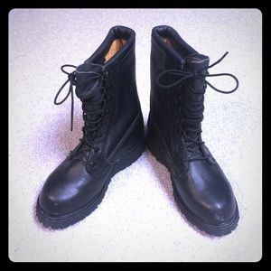 Vibram | Black winter boots