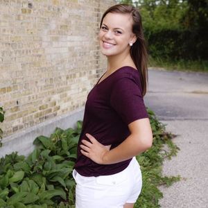 Meet your Posher, Elise