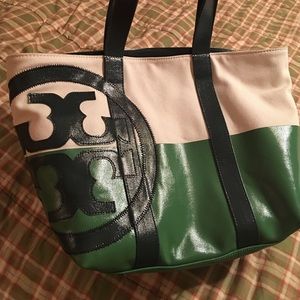 Tory burch bag brand new never wore..