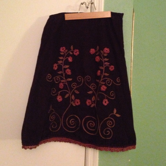 Embroidered A-line Skirt