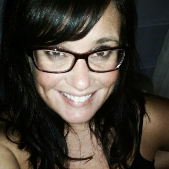 Meet your Posher, Angela - Picture 1 of 1