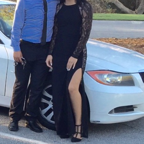 Dresses & Skirts - Black Prom dress✨