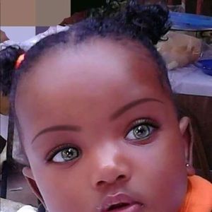 Meet your Posher, Gloria