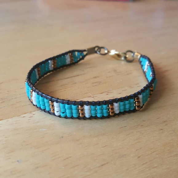 Turquoise and Gold Beaded Bracelet