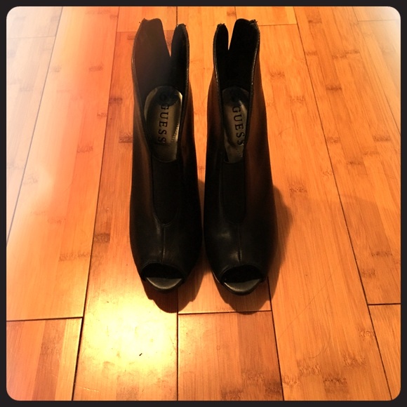 Guess Booties... Worn only 1x!!!