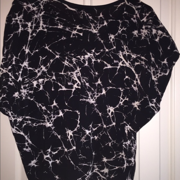 Forever 21 Flowy Graphic Shirt - Picture 2 of 3