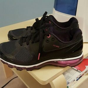 Nike Air max black and pink