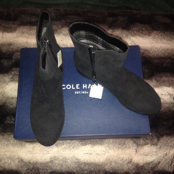 Cole Haan Short Black (WATERPROOF) Suede Boots NWT - Picture 2 of 4