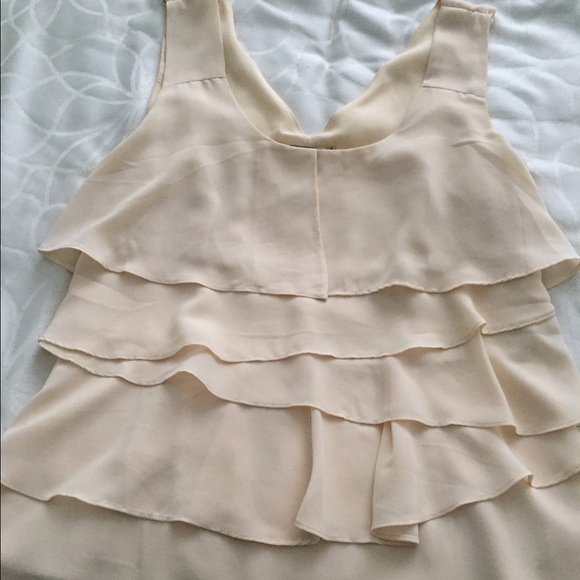 Sleeveless layered blush/beige blouse