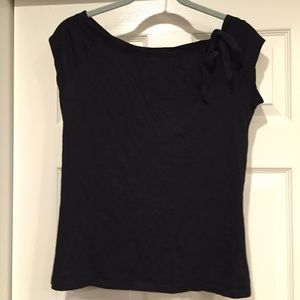 Gap black bow t-shirt