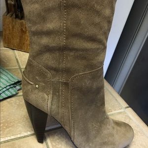 Classy suede boots