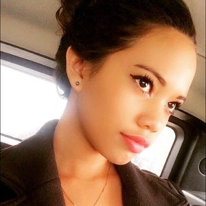 Meet your Posher, Destiny