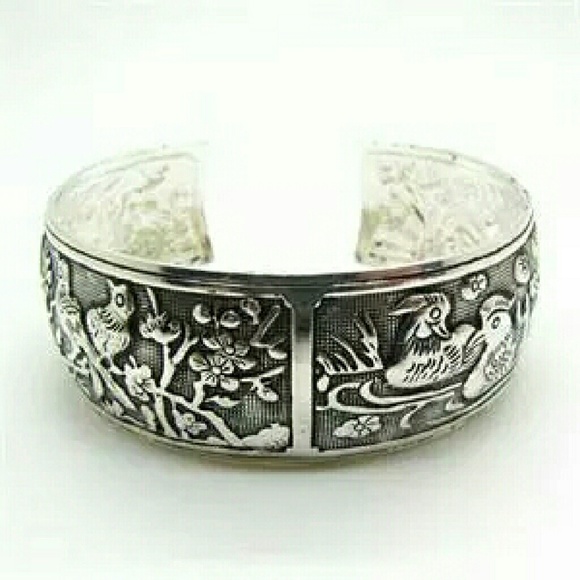 New Vintage Tibetan animal bangle bracelet - Picture 1 of 2