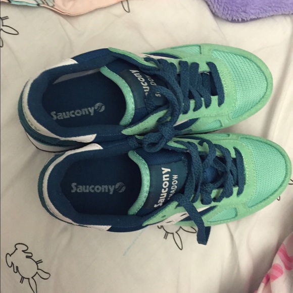 New balance shoes