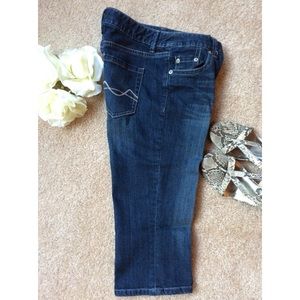 💥SALE TODAY Jean Capris