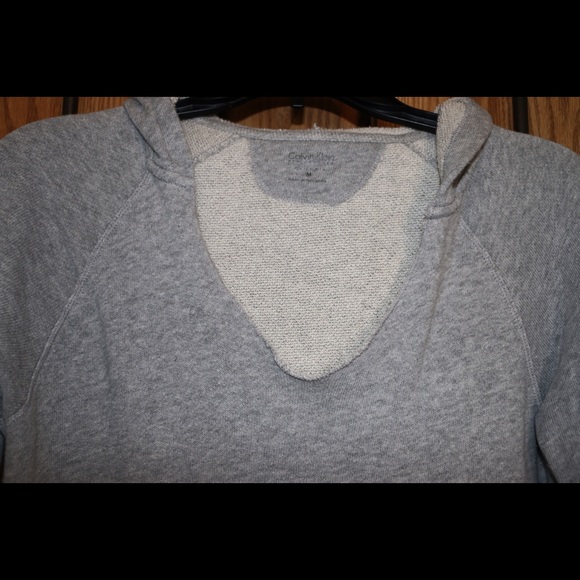 Calvin Klein Sweater - Picture 2 of 4