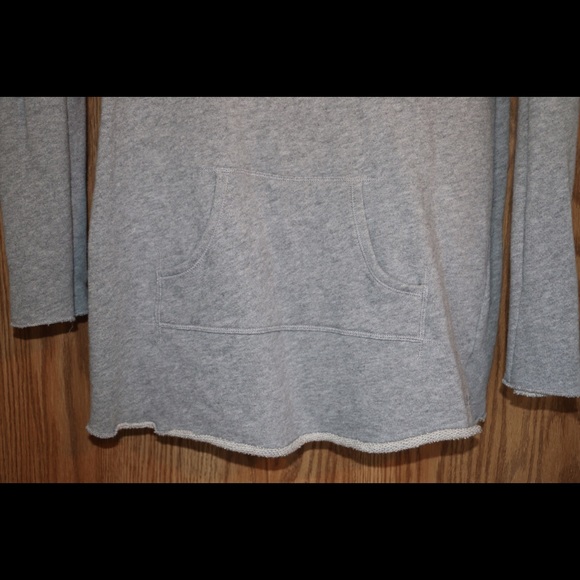 Calvin Klein Sweater - Picture 3 of 4