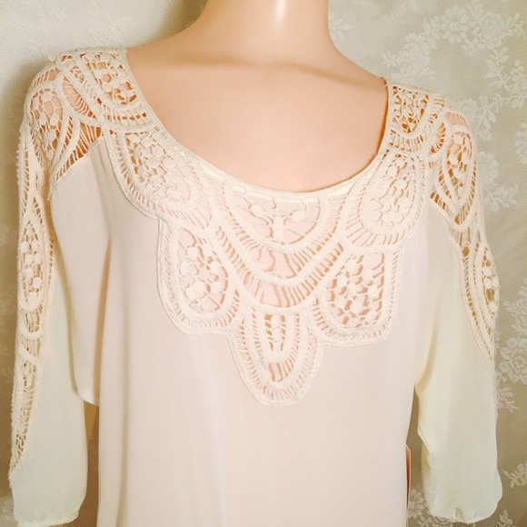 Cream color blouse w/lace FINAL CLEARANCE - Picture 2 of 4