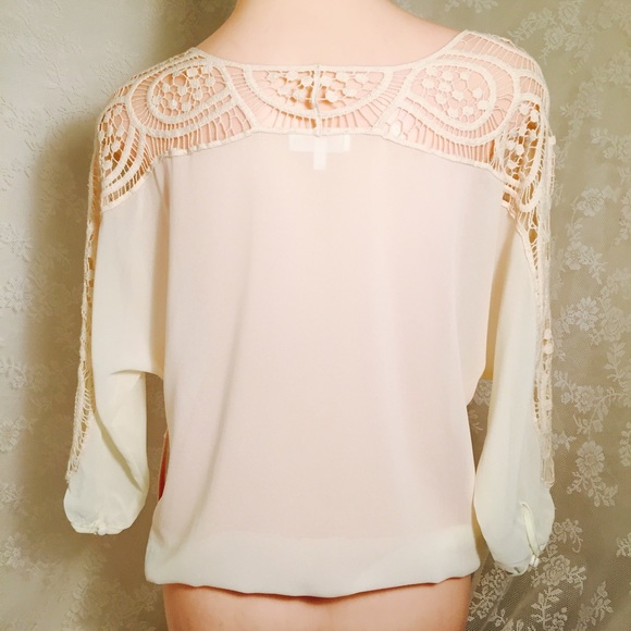 Cream color blouse w/lace FINAL CLEARANCE - Picture 4 of 4