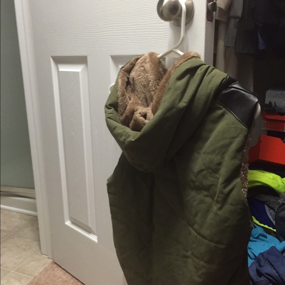Vest - Picture 2 of 2