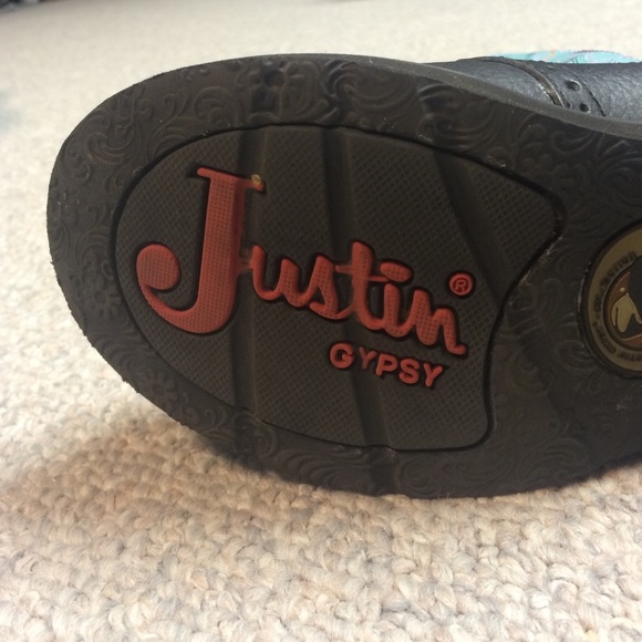 BLACK GYPSY BOOTS WITH LIGHT BLUE TOP - Picture 3 of 3